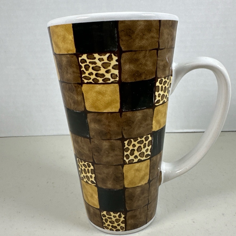 Tara Reed Design, Blue Harbor Collection 6”Cheetah/Checkerboard Mug. Pre Owned